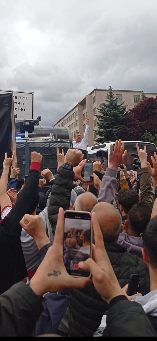 Sebnem Yiğit tweet media