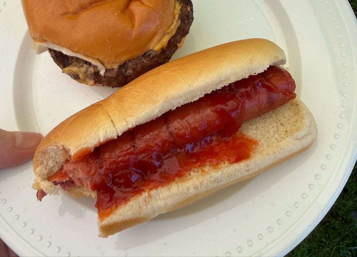 0xTib3rius's tweet photo. Pretty sure I just commited a crime at a Chicago BBQ. https://t.co/nCYe4gRjp0