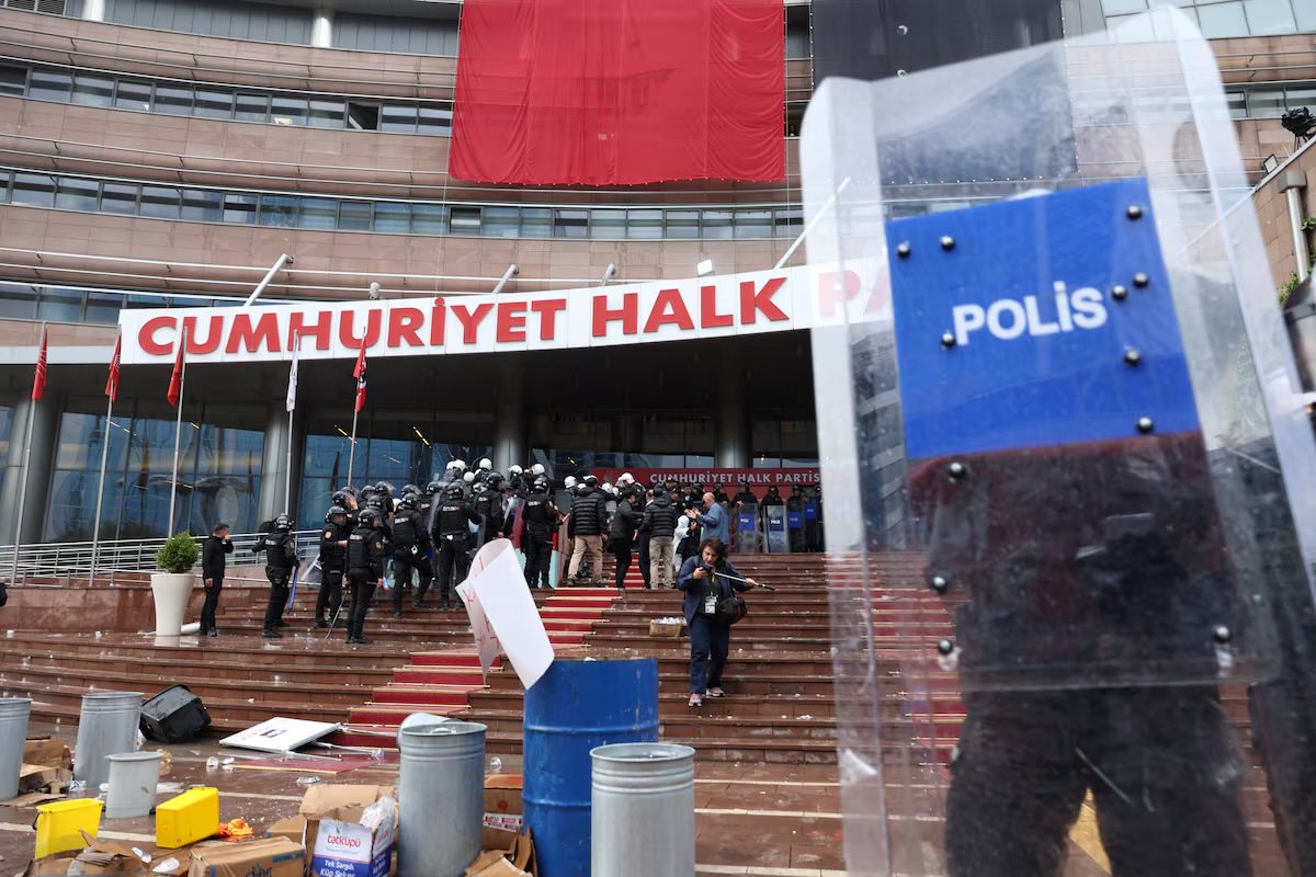Hakan Öztürk tweet media