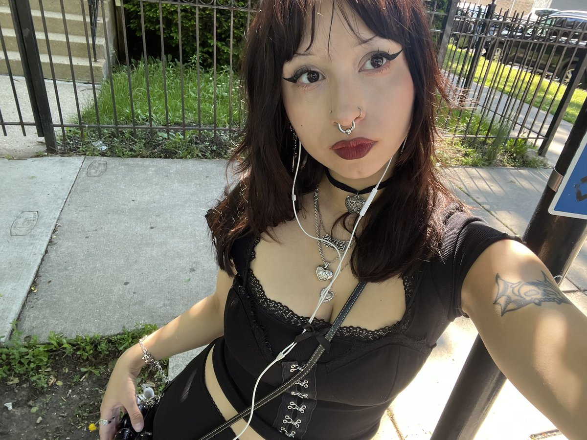 juno ⛧ tweet media