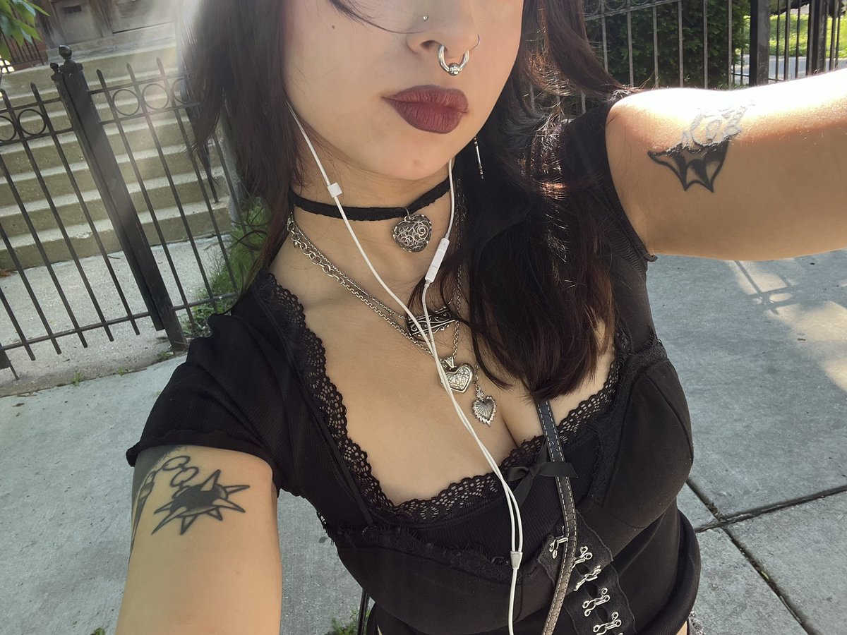juno ⛧ tweet media