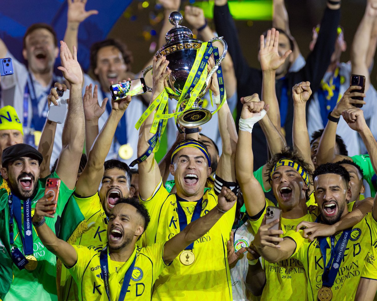 _afxz's tweet photo. اللي سواه النصر، تطهير لإستحقاق الدوري، أكثر ناديين حاولوا يشوهون أحقيته، ولّف بين قلوبهم ثم محطهم سوا.

الأهلي بأعلى نقاط فتاريخه ما يكسب الدوري! إثبات انك شريف، والهلال يسرق الصدارة وينفرد بها بـ+٧ ثم تتلها منه وتعطيه أمل لآخر مباراة فالدوري، إثبات انك بطل صعب ودوريك شريف .. https://t.co/6Qro9fy3VB