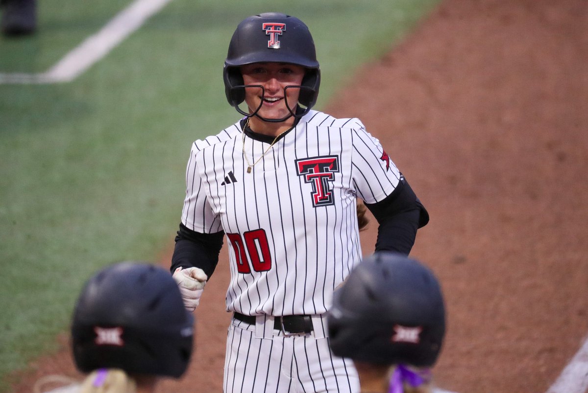 kylesokeland's tweet photo. Castle grad Jackie Lis is headed to the College World Series with Texas Tech. Hit two home runs today in Game 3 victory over Florida. https://t.co/EI8NDZddWc