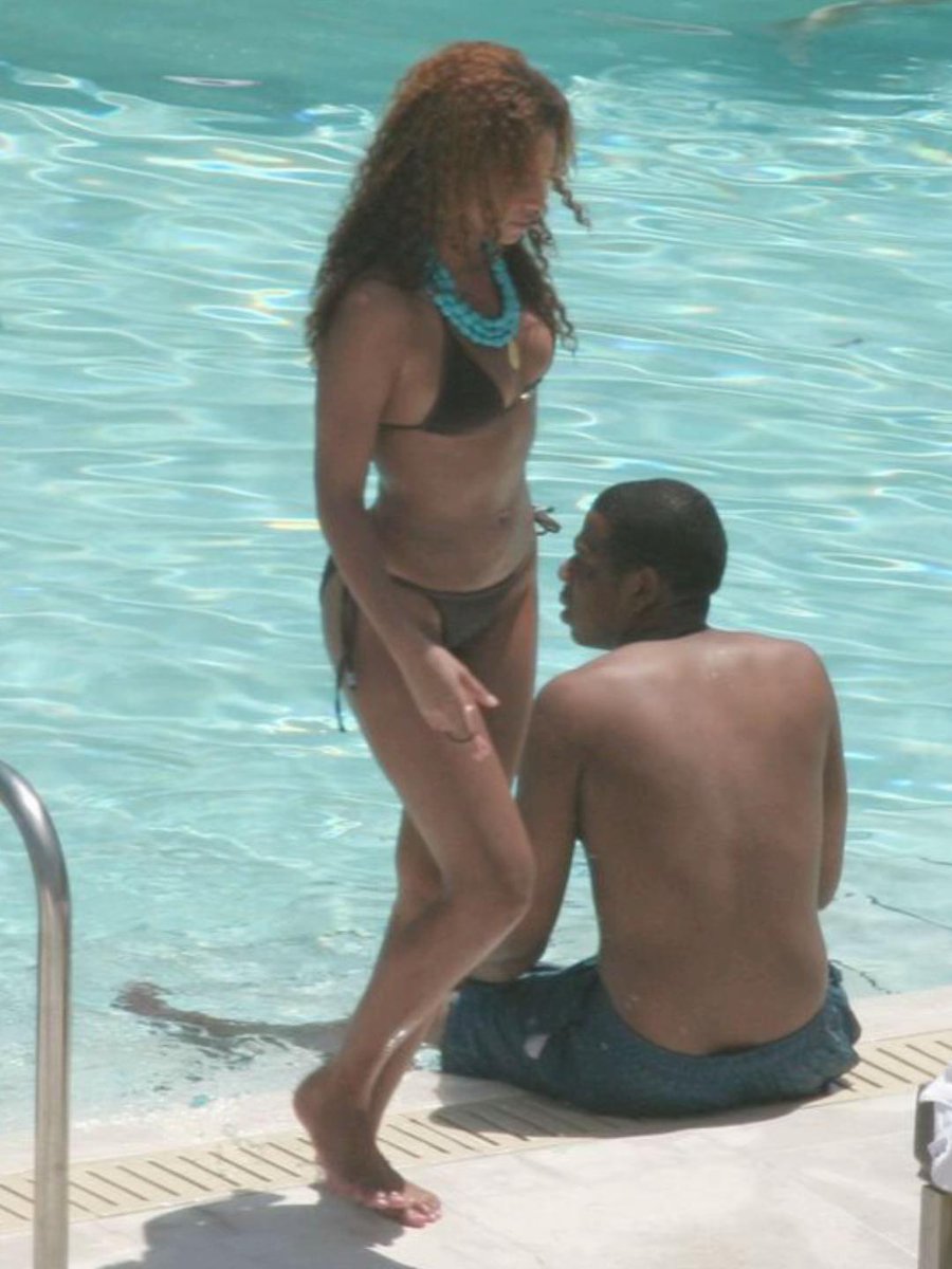 iLissaNJ's tweet photo. #beyoncé #beyonce2000s #beyhive #jayz #jayonce https://t.co/wCTXjBh7Ye
