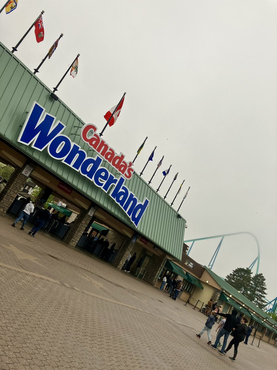 CoasterGiant's tweet photo. So thankful to the coaster gods 🙌 https://t.co/5JkL8BZaJB