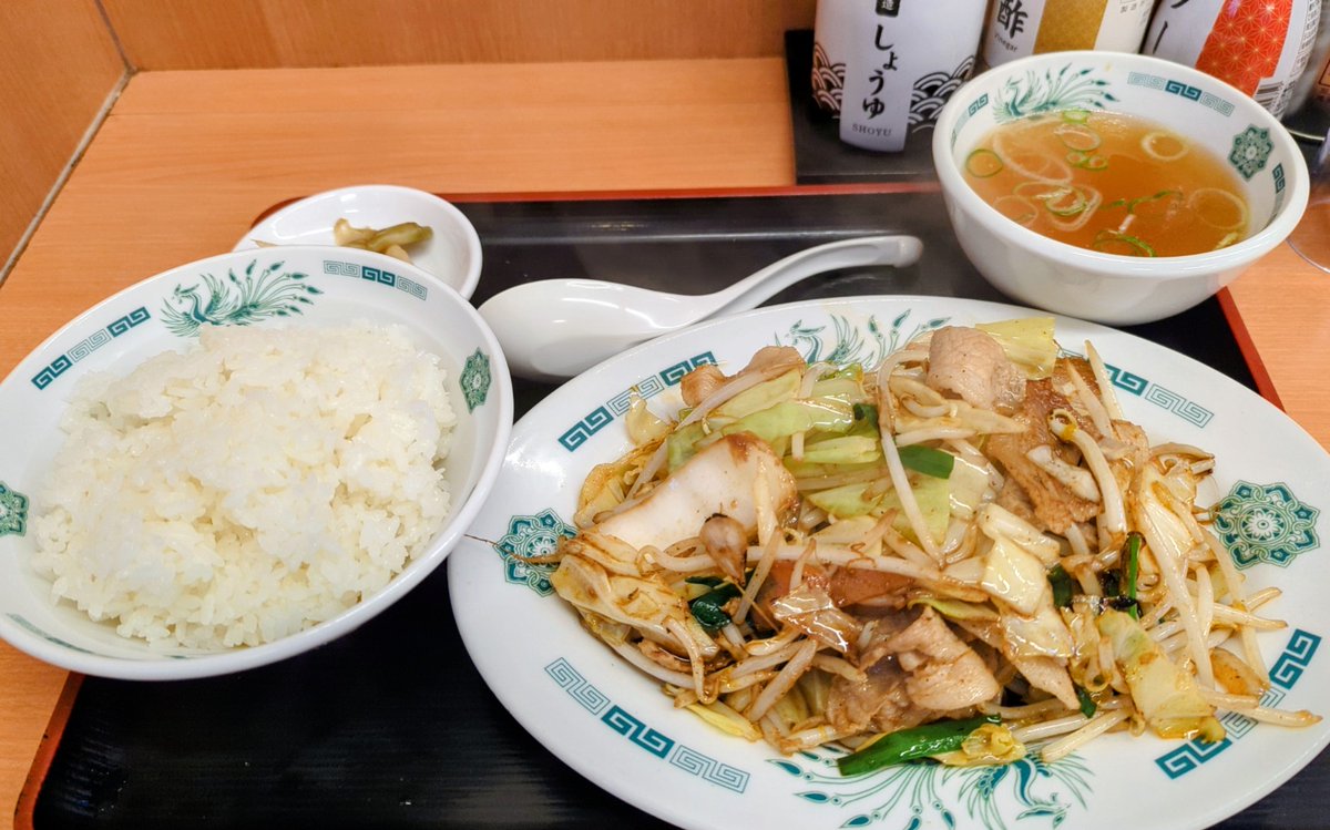chosukebon's tweet photo. 「日高屋」の肉野菜炒め定食。
そこそこシャキシャキ感があって悪くはないです。ちょっと塩っぱいかな��
#ランチ #中華料理 https://t.co/nt2UfAbH9E