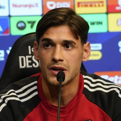 millobaneado's tweet photo. Vamos a ganar algo el día que este pecho frío deje el club, no hay partido importante que haya jugado bien y otra vez regala un gol, que más tiene que regalar para que el hincha entienda? https://t.co/PHV6I7MbhT