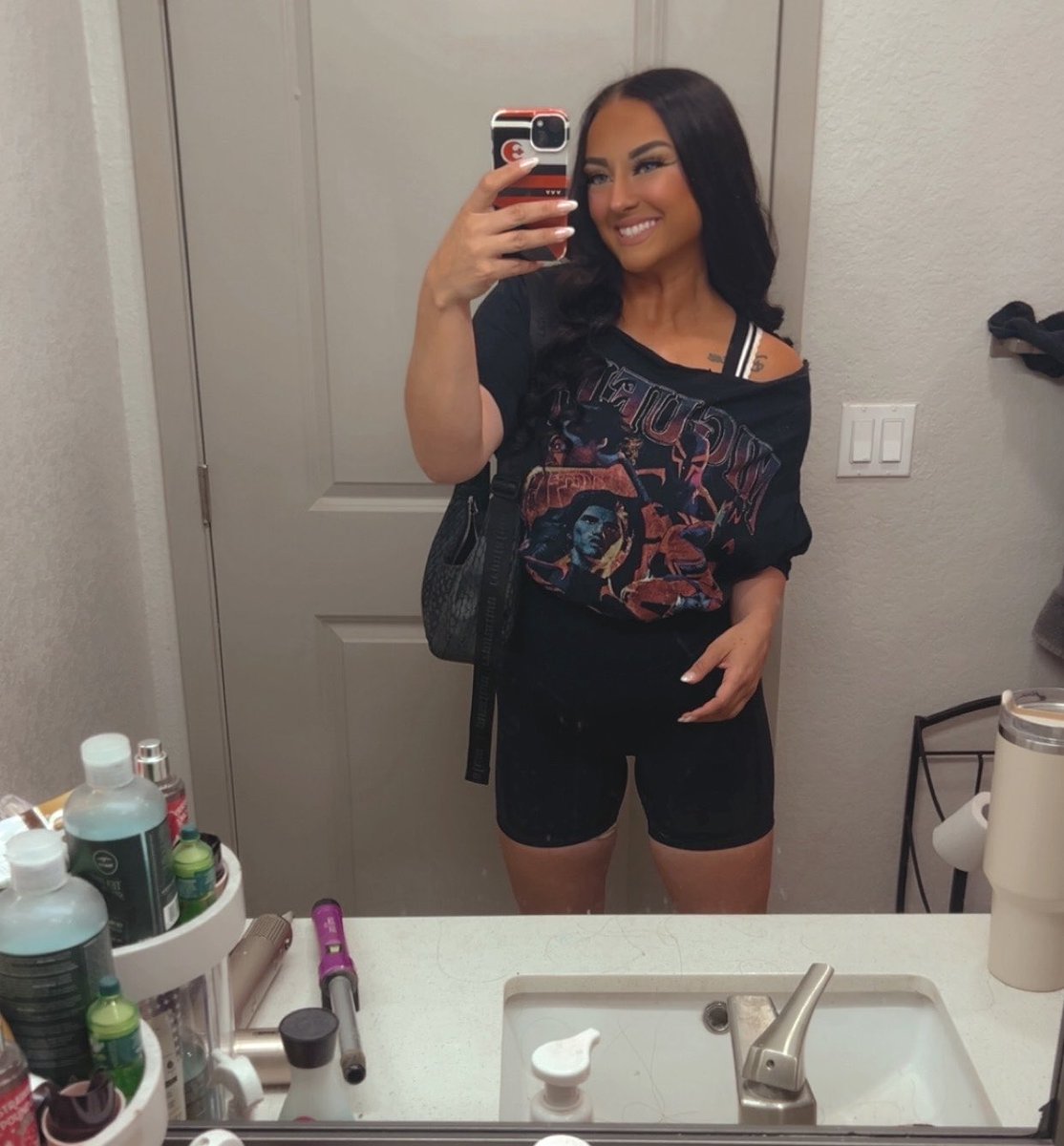 chrissy 🧡 tweet media