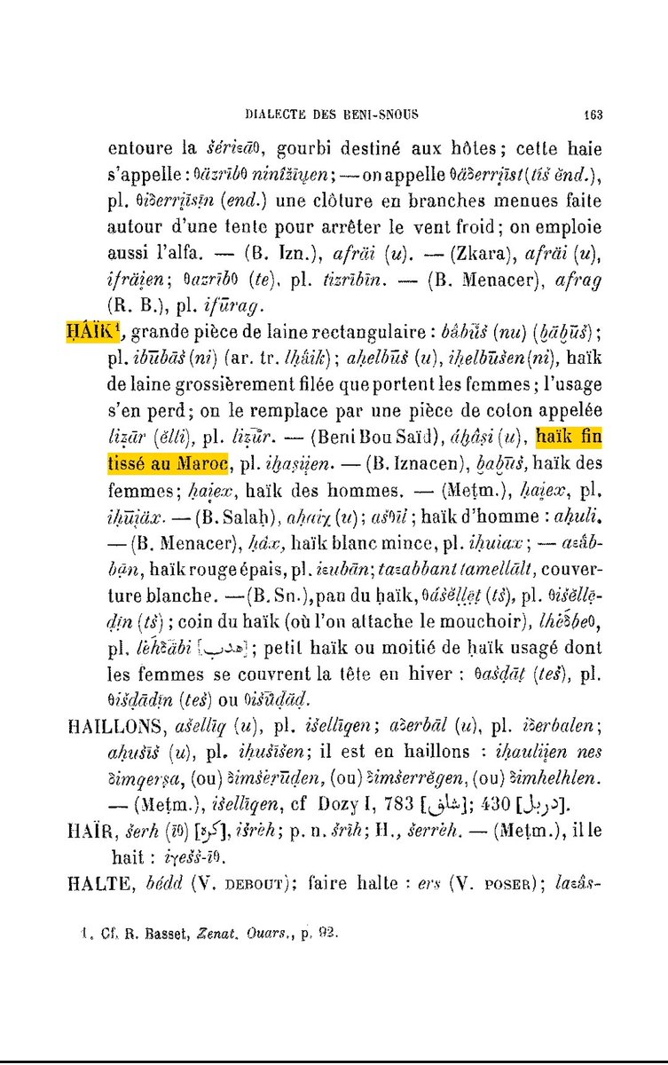 Hafid_Morocco's tweet photo. Ce dictionnaire de 1914 consacré au dialecte des Beni Snous rappelle une réalité souvent oubliée : les Beni Snous appartiennent à la région de Tlemcen, et le travail du lexicographe E. Destaing s’est fait directement au contact des habitants, en recueillant leur parler et leurs usages. Ce ne sont donc pas des inventions tardives, mais des témoignages linguistiques et culturels collectés sur le terrain auprès des populations locales elles mêmes.

Ce qui est intéressant, c’est que même dans ce parler tlemcénien, le dictionnaire mentionne clairement le "caftan" appelé localement qerftan ou aguerftan comme étant "d’origine marocaine". Le même ouvrage évoque également le haïk fin "tissé au Maroc". Des sources anciennes, recueillies auprès des habitants de la région de Tlemcen, reconnaissaient donc déjà l’origine marocaine de certains éléments vestimentaires bien avant les débats actuels.