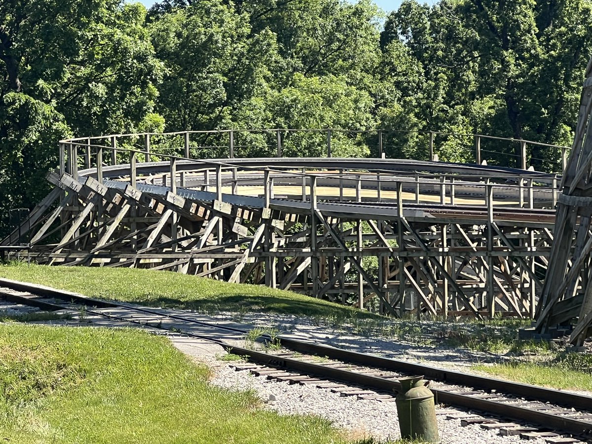 MidwestInfoGuide 🎢 tweet media