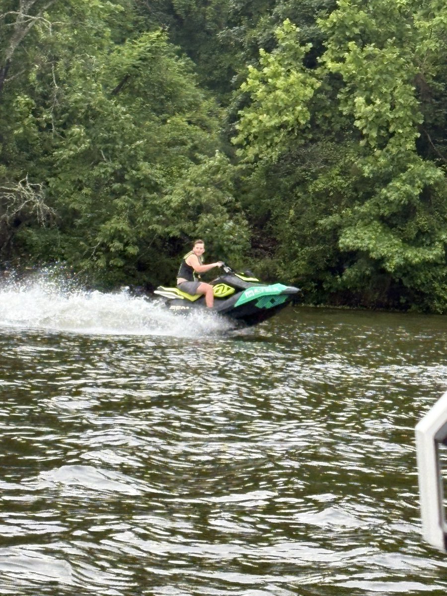 KyleMaxie15's tweet photo. Happy Memorial Day!! Thank you for those who & have served!! πΊπΈ #MemorialDayWeekend #SunshineAndTanlines #RiverTime @jmaxie08 https://t.co/oYBhxeunL3