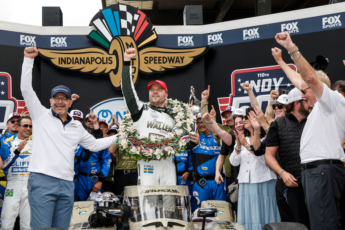 OpenWheelWorld's tweet photo. .@FRosenqvist is an Indy 500 winner! #Indy500 #IndyCar

📷Honda Racing HPD https://t.co/EnVF6NXKqm