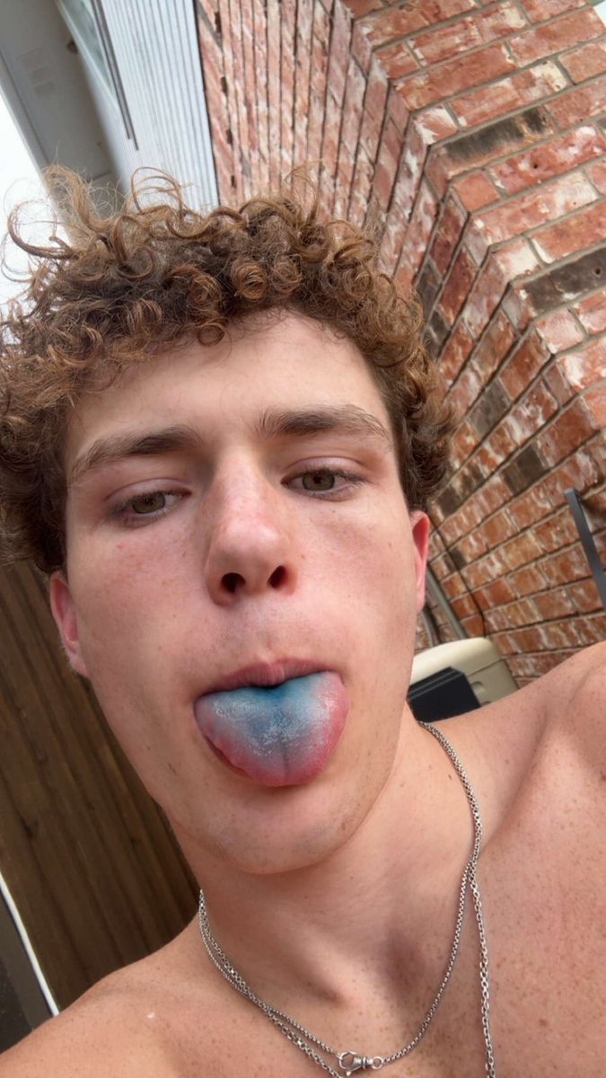 Dannnysmood's tweet photo. Summer is in full swing https://t.co/389Wp6a6cp