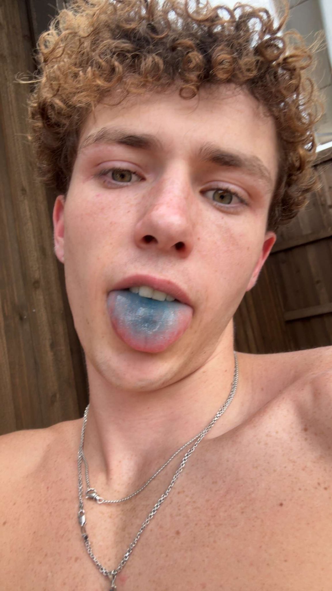 Daniel on X: "Summer is in full swing https://t.co/389Wp6a6cp" / X