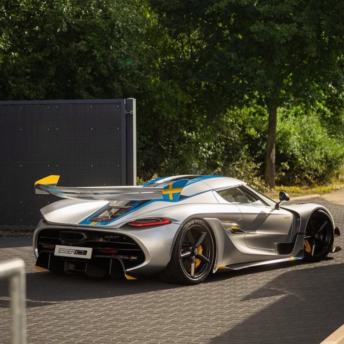 rarecarsonly's tweet photo. Full post: https://t.co/LjpYvYWtNA

This special car shown here is a fantastic 2023 Koenigsegg Jesko Attack (chassis 7319), known internally as project “003”. Interestingly, despite the 003 designation, this is actually the fourth customer-delivered Jesko.

📸: @nxphotography73 https://t.co/Bu2qYKZTeq