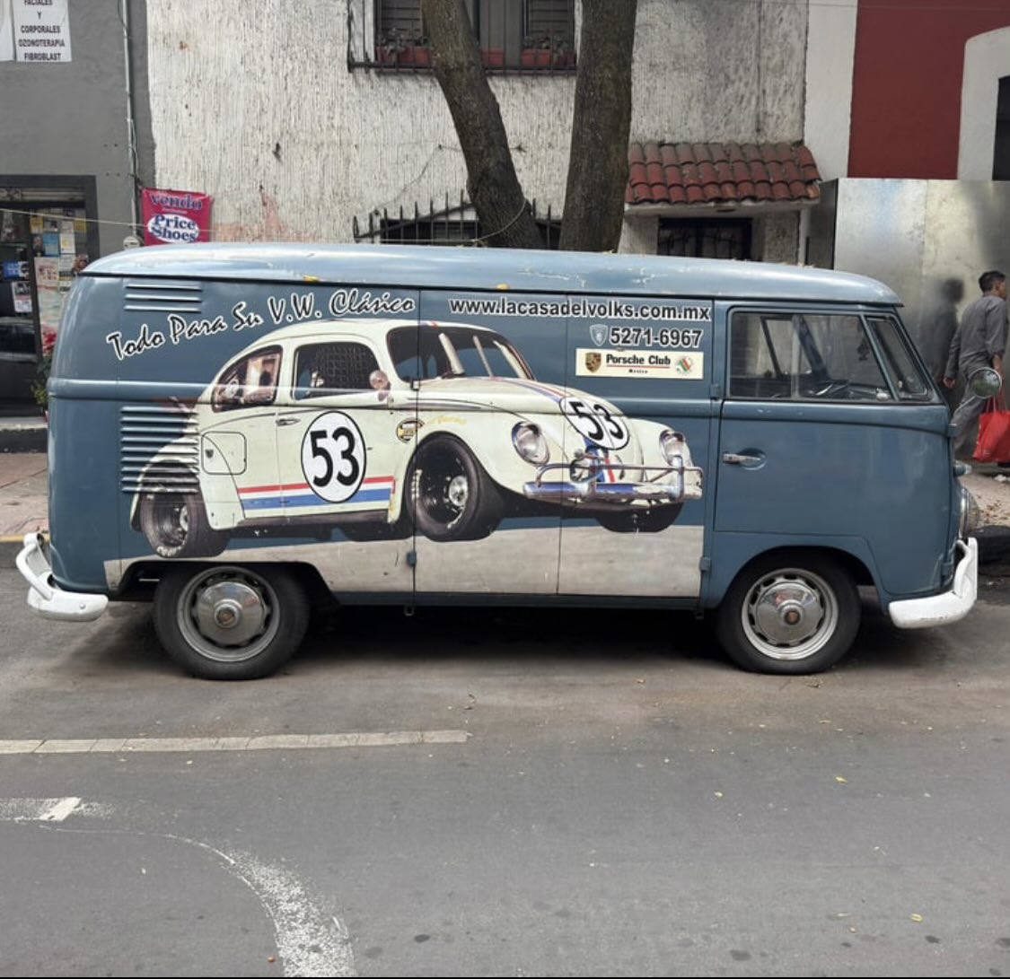 Volkswagen4ever's tweet photo. #vw #volkswagen #baywindow #herbie #somethingdifferent https://t.co/u8x7sCqhgn