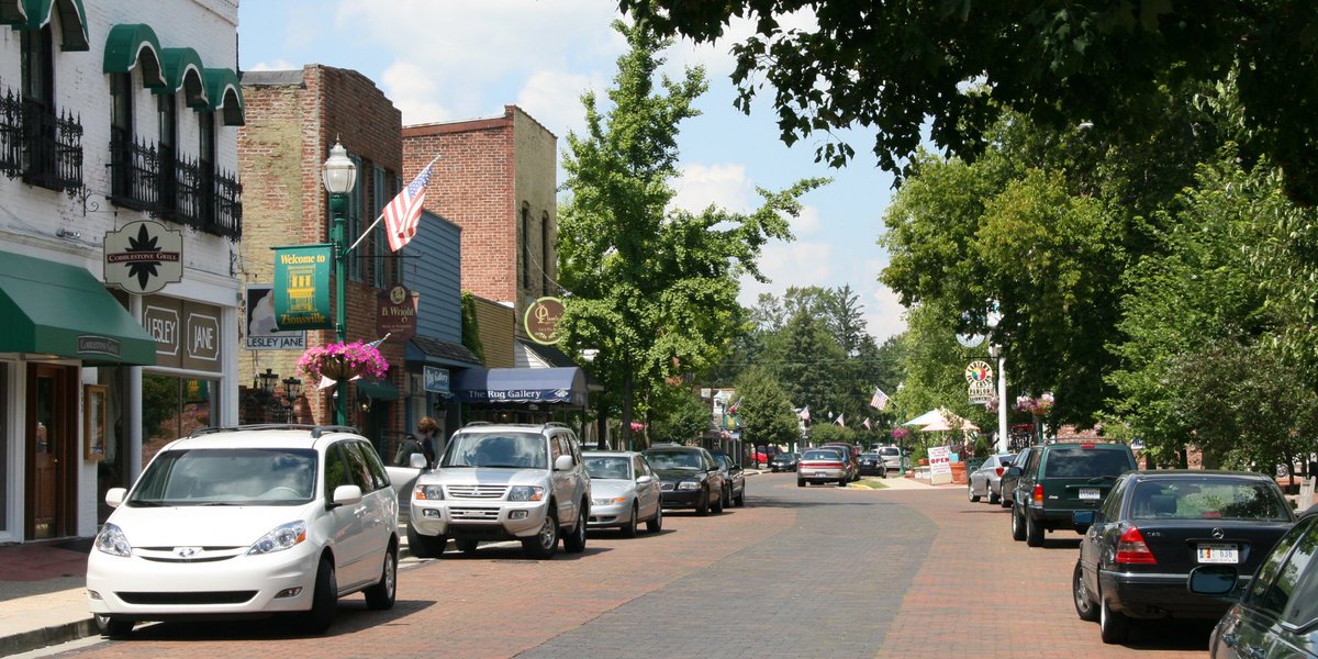 JaredThies's tweet photo. @GeringerAdam Zionsville, IN. Downtown Main Street, today. No AI needed. https://t.co/OGpQ862J1E