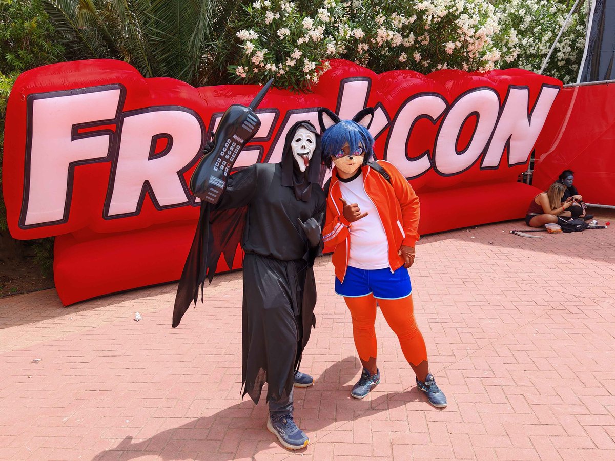 ZarenVT's tweet photo. The end of Freakcon #Freakcon #BNA https://t.co/TlxbG34Ome