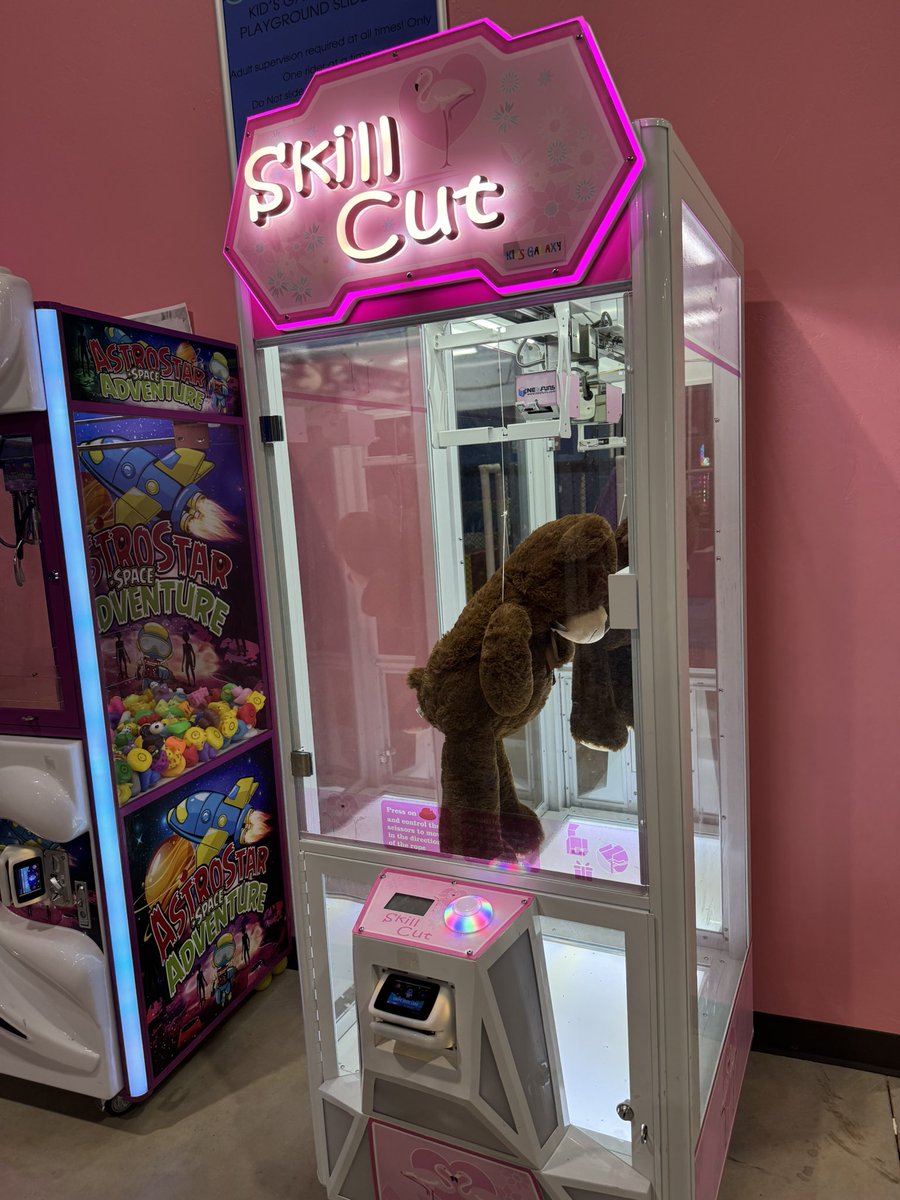 _menuo_'s tweet photo. This game is cursed https://t.co/2BrsySCuwk