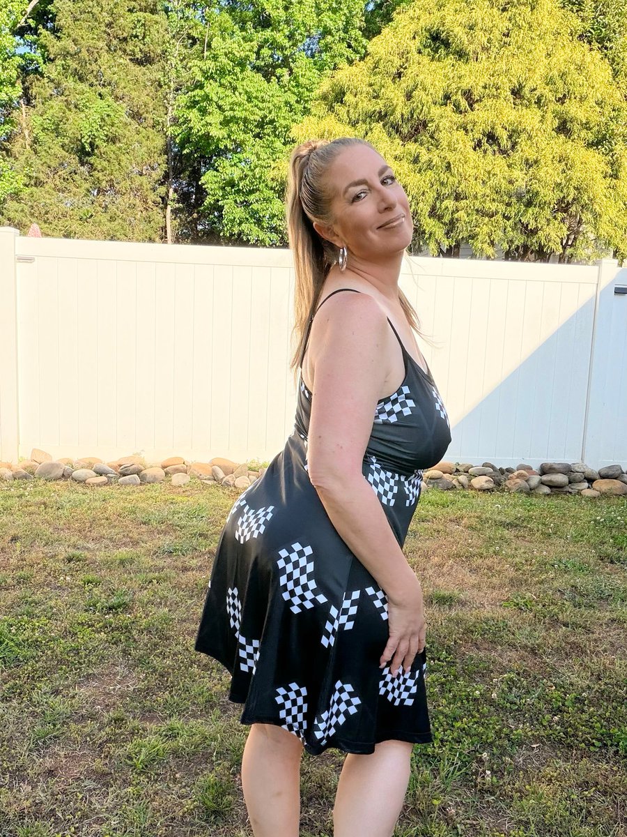 RealDanniJones's tweet photo. Who’s watching the races today?? 🤔🏁 NASCAR’s Coca Cola 600 is tonight here in Charlotte and the Indy 500 was also today, to name a couple 😊 @NASCAR @IndyCar  #nascar #cocacola600 #raceday https://t.co/popYmlKegN