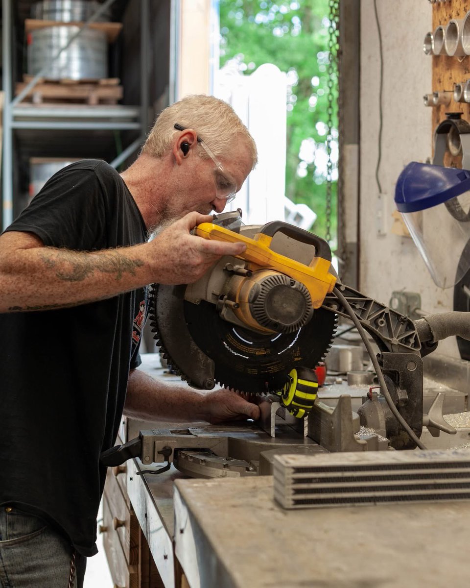 USRadiator's tweet photo. When standard cooling won't cut it, go with custom cooling from U.S. Radiator ⚙️ 

We design &amp; manufacture automotive heat exchangers to your exact requirements.. no shortcuts, no off-the-shelf solutions, and made in the USA!

Shop or Start A Custom → https://t.co/vq3Mi5V2f8 https://t.co/9rAGZI4H7E