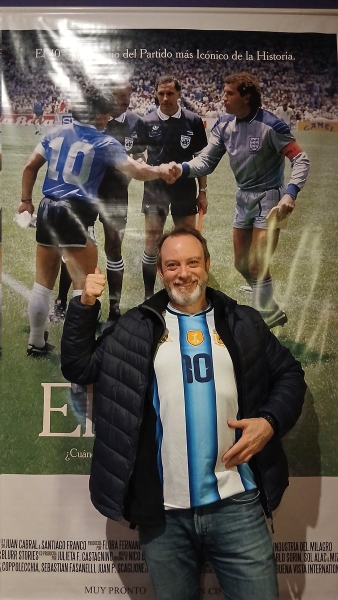 dschejtman's tweet photo. Me hice una gauchada y me fui al cine a ver El Partido, el documental sobre el Argentina Inaterra en México 86. No me pregunten cuántas veces lagrimeé. https://t.co/aZVwh0dFKL