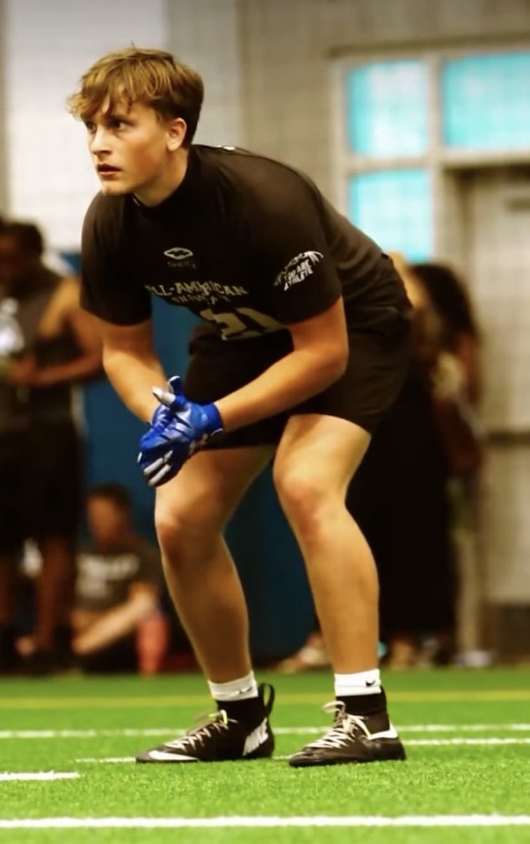 coleackerman11's tweet photo. Had a great camp and earned a DB MVP award! @BHEagleFootball @MattValmore90 @RivalsHS @youareathlete @247Sports @BrockBolfing @nbaker2_ @recruit_FOE @CoachCBrazell @RiceOwlsFB @jkcoachc94 @CoachVonJ @CoachMarshall_ @CoachBlevinsISU https://t.co/VByDc8T1Dq