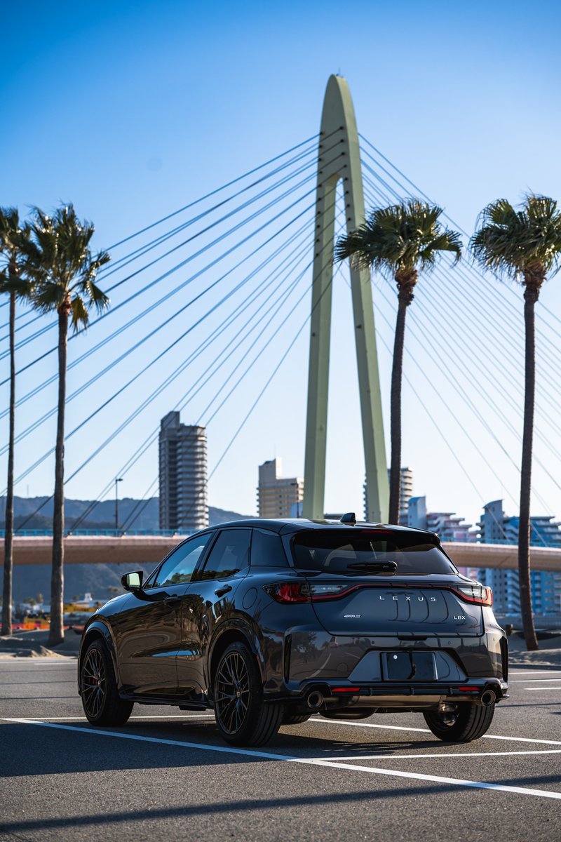 LBXMORIZORR's tweet photo. #ハッチバックと言えばケツだろケツ
#LEXUS
#LBX
#MORIZO
#レクサスと日本の風景 https://t.co/MyEI7ZjQLj