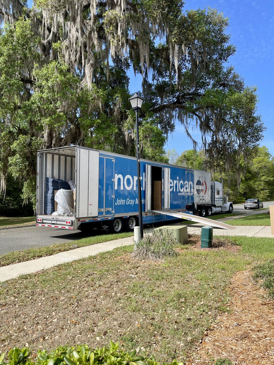 MDoseanu's tweet photo. Some real estate closings are hard. Very hard. And emotional. You don’t just help a client sell their home, you help them navigate some of life’s most difficult transitions. #TallahasseeRealtor, Keller Williams Town &amp; Country Realty, (850)339-5671 https://t.co/7i6TLyVVUf