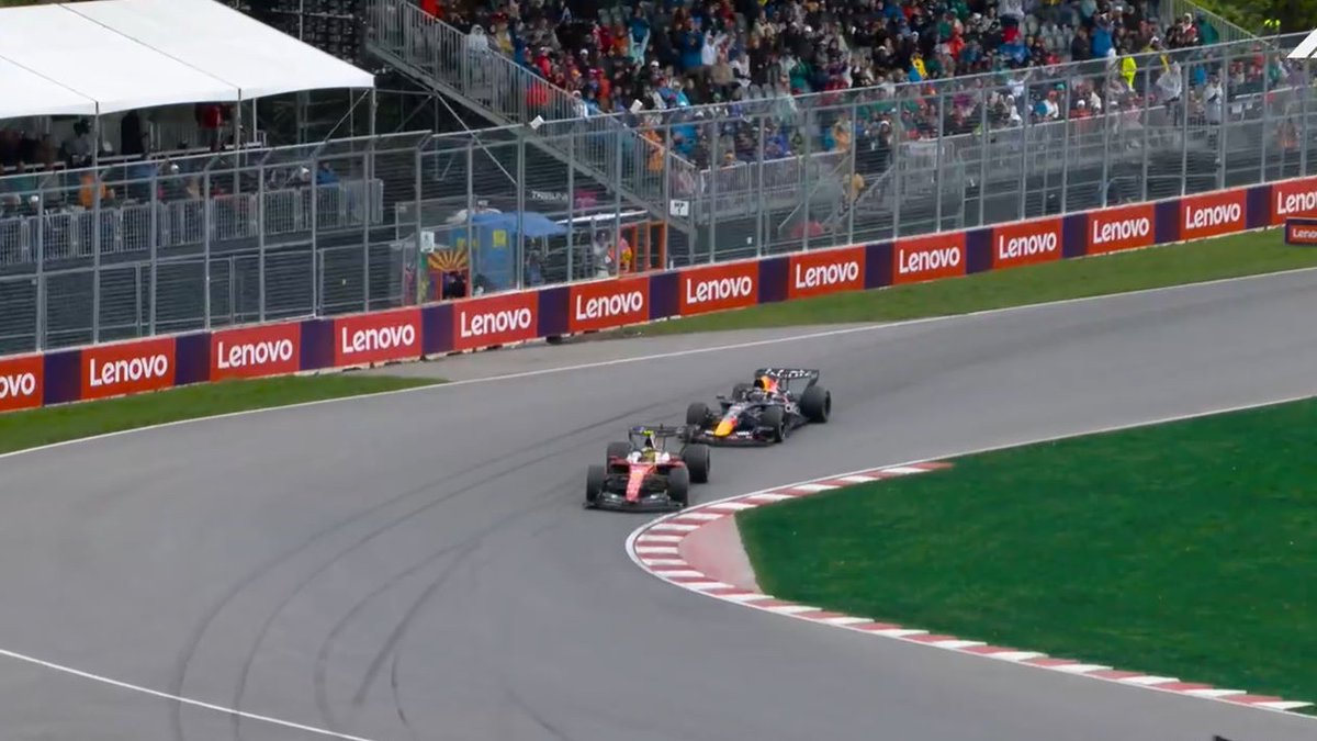 GazzettaFerrari's tweet photo. LEWIS HAMILTON OVERTAKES!!!! P2 BABYY!! 🔥

#CanadianGP 🇨🇦 https://t.co/7efSnzgsAN