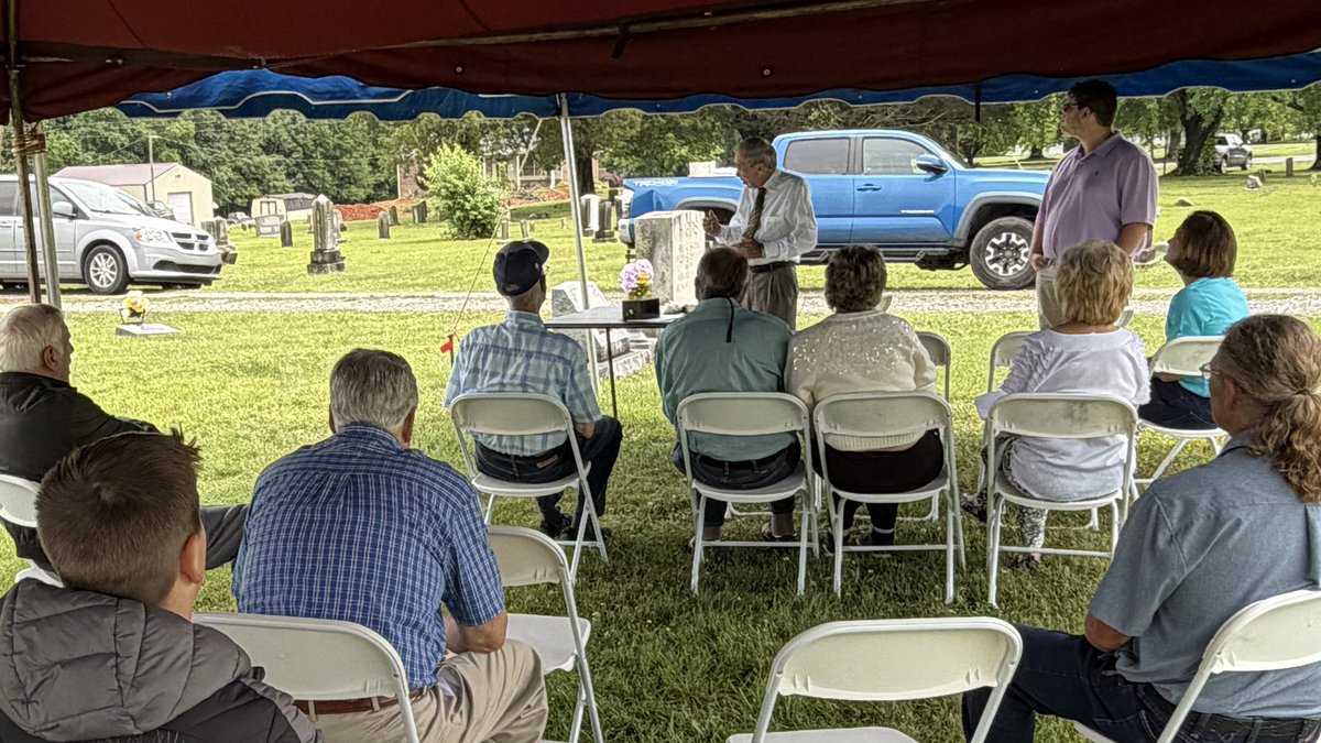 doncounts's tweet photo. Today we gathered at the Flintville Cemetery for Declaration Day, a special time of remembrance, reflection, and honor for those who have gone before us. We appreciate the meaningful message brought to us by Milton Martin of Pleasant Hill Baptist Church. https://t.co/QbQxBDMlaw