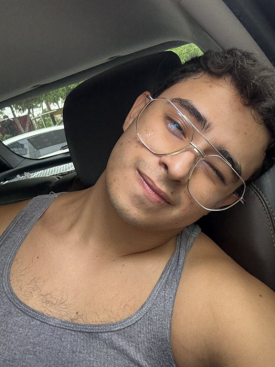 papi tweet media