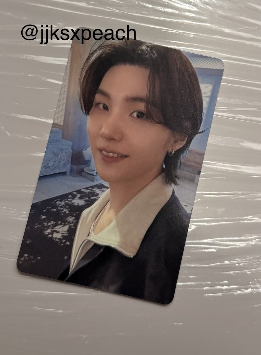 jjksxpeach's tweet photo. WTT arirang Las Vegas lucky draw 

have: yoongi 
want: jimin 

im in Las Vegas all week, willing to trade in person/at venue! #BTS_ARİRANG #BTSTrades https://t.co/HYg7wMsdjv