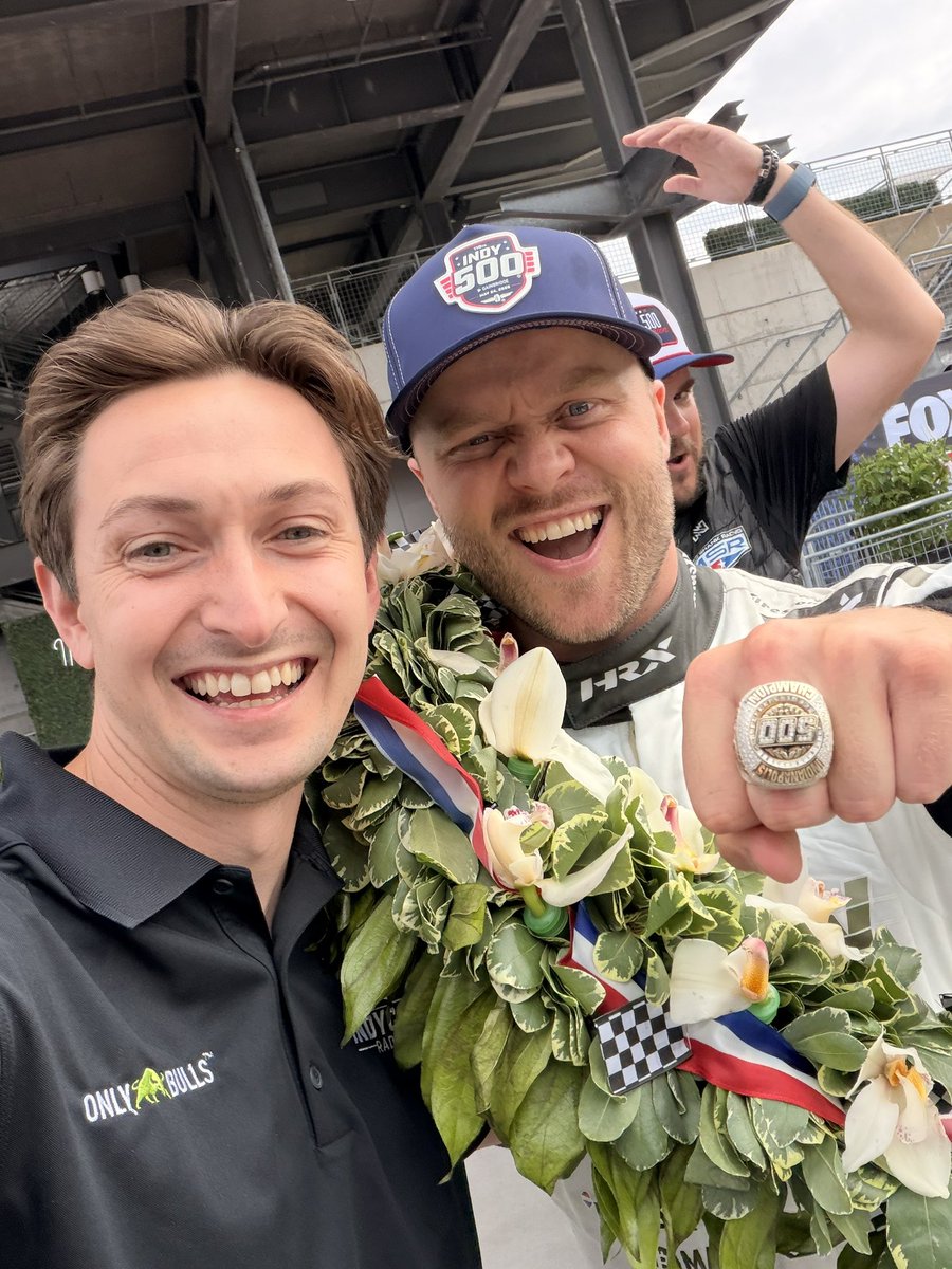 Zach Veach tweet media