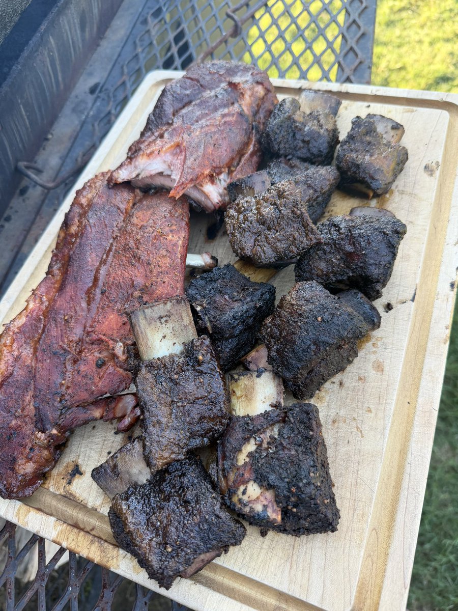 CoachWCompton's tweet photo. Yes sir! #CoachCanCook https://t.co/OmdAbuChfc