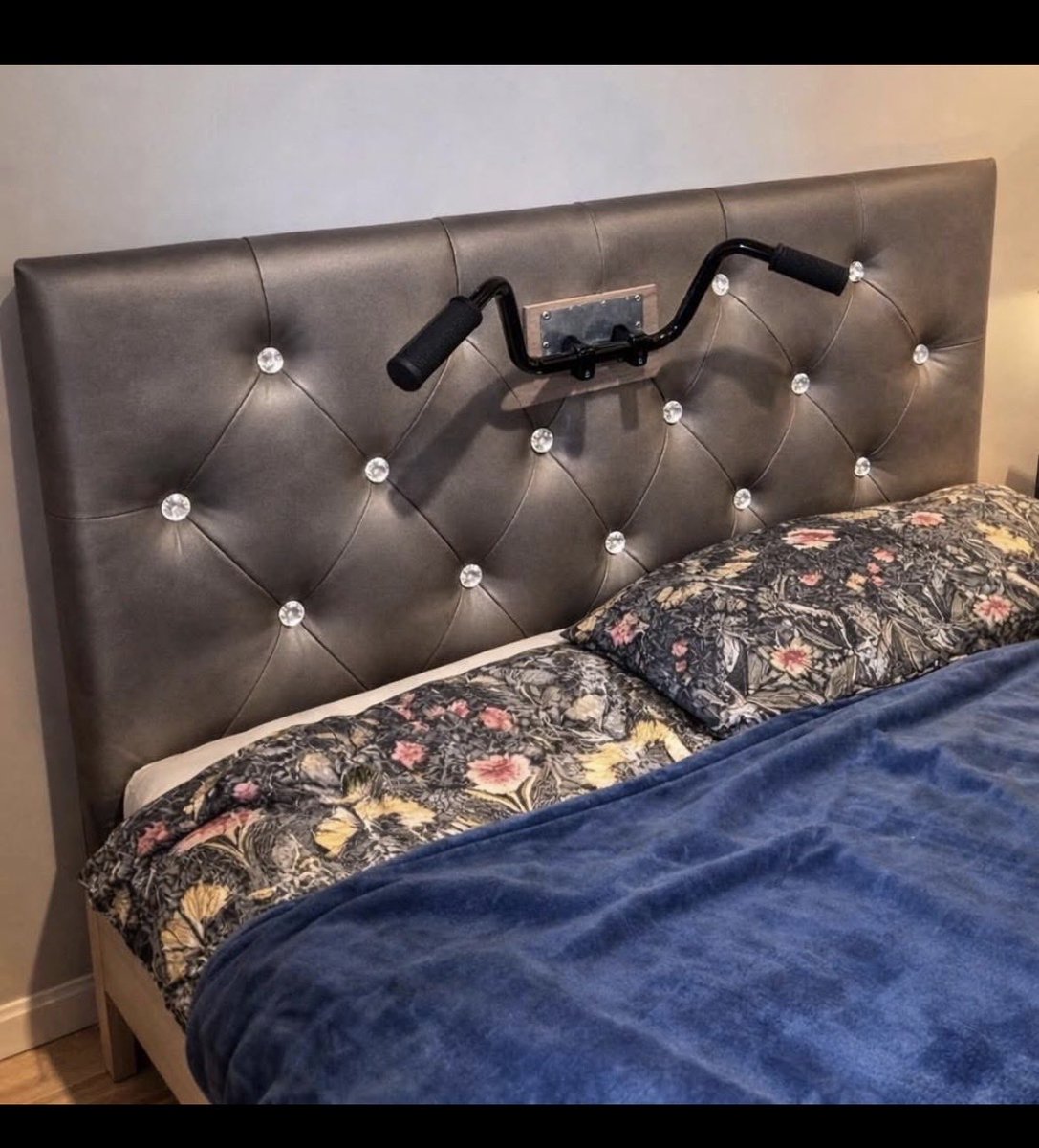 Gazza tweet media