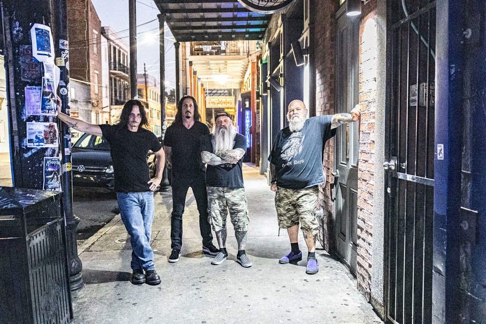 revolvermag tweet media