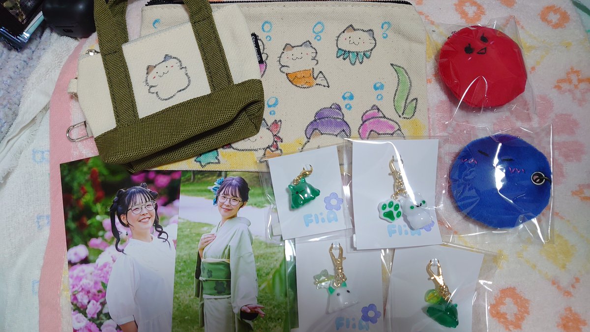 utakata0sp's tweet photo. 5/23のマルシェの戦利品!!
ねっこねっこ堂さんでの出会いもあったし、おジャ魔女の一番くじも引けたし、FliAさんでも気になってたメンダコちゃんとシロネコちゃんお迎えできてニコニコでしたー🥰 https://t.co/gE8SUeO05A
