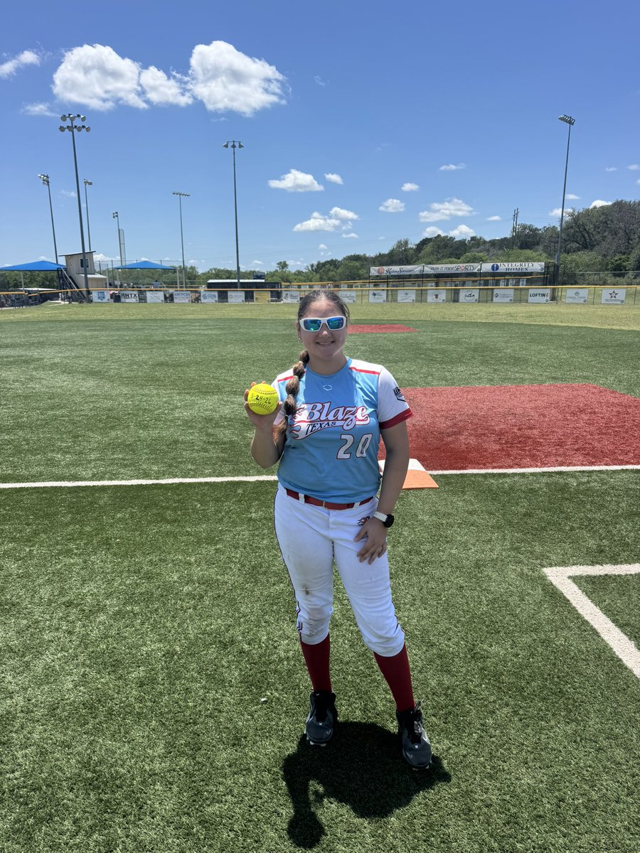 Blaze_Doucet's tweet photo. 💣 🚨 💣 
Congratulations to our #20 - Cadence McCulloch for dropping an oppo nuke in today’s opening game! Way to be kid! You make us proud everyday. 
#BeBlaze #BlazeBombSquad https://t.co/ZrF1ODouJZ