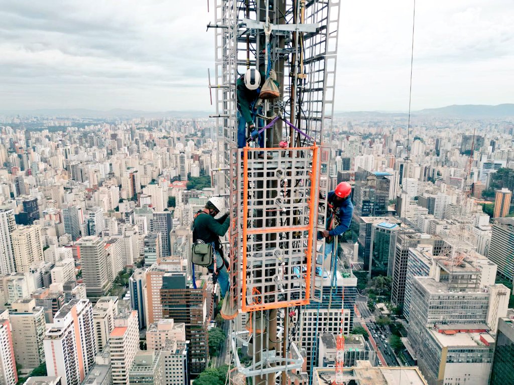 lu1jbj's tweet photo. La cadena Globo de #Brasil inicia la instalación de #antena de #TV 3.0.

https://t.co/qN96FNnMSQ https://t.co/7Mg41ZgSzd