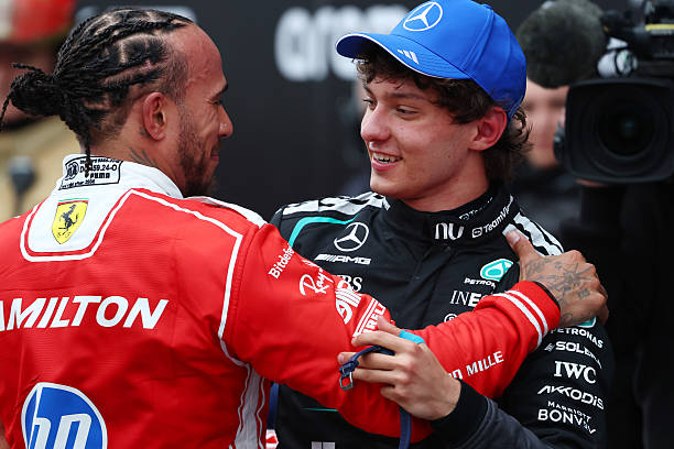 MercedesAMGF1BR's tweet photo. Fotos sinestésicas. https://t.co/hzUUBfc4gF
