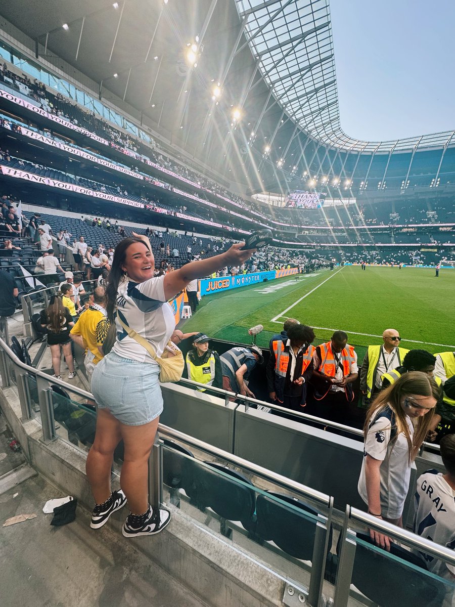 ChristinaZandes's tweet photo. We survived. COYS 🤍 https://t.co/K6yr1YFbVZ