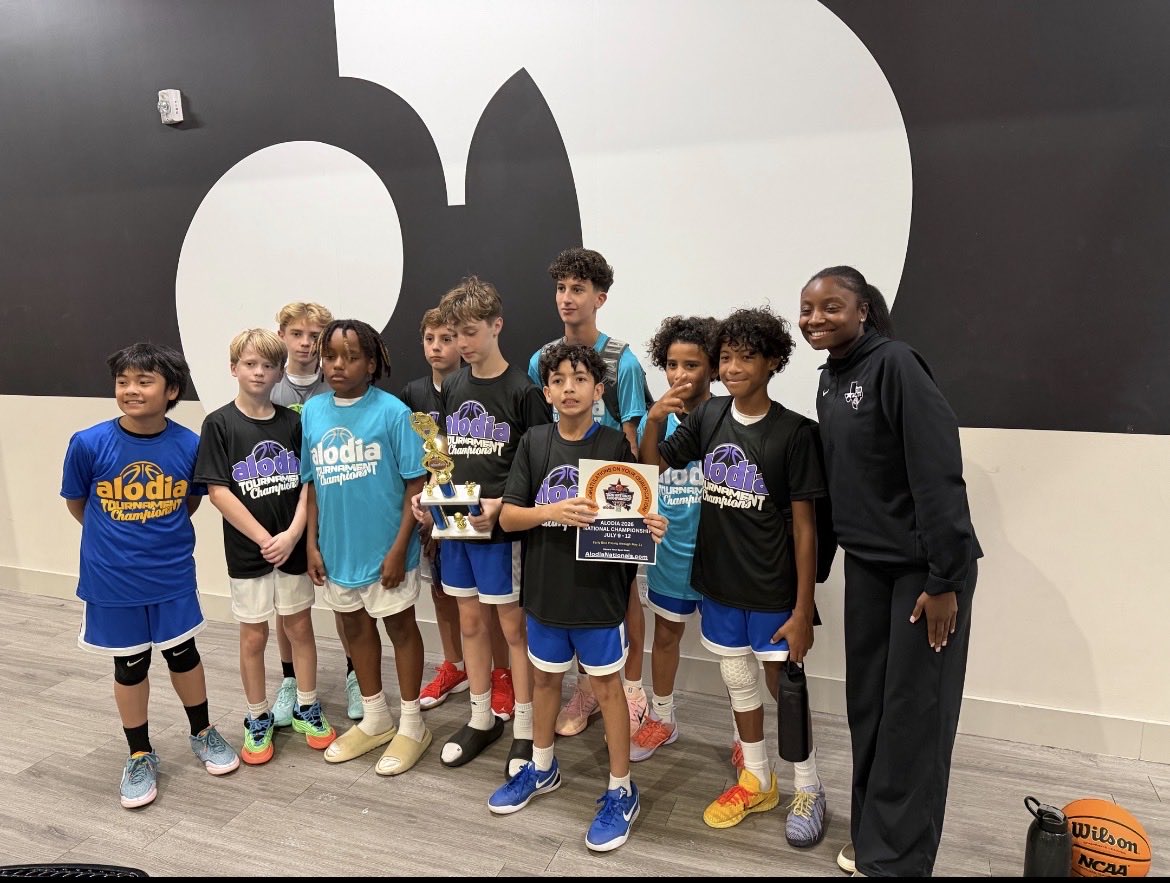 cy_htx's tweet photo. 6th grade keeps getting better 
Champions 🏆 
#BeElite @AlodiaHoops https://t.co/iXIrkEMiBL