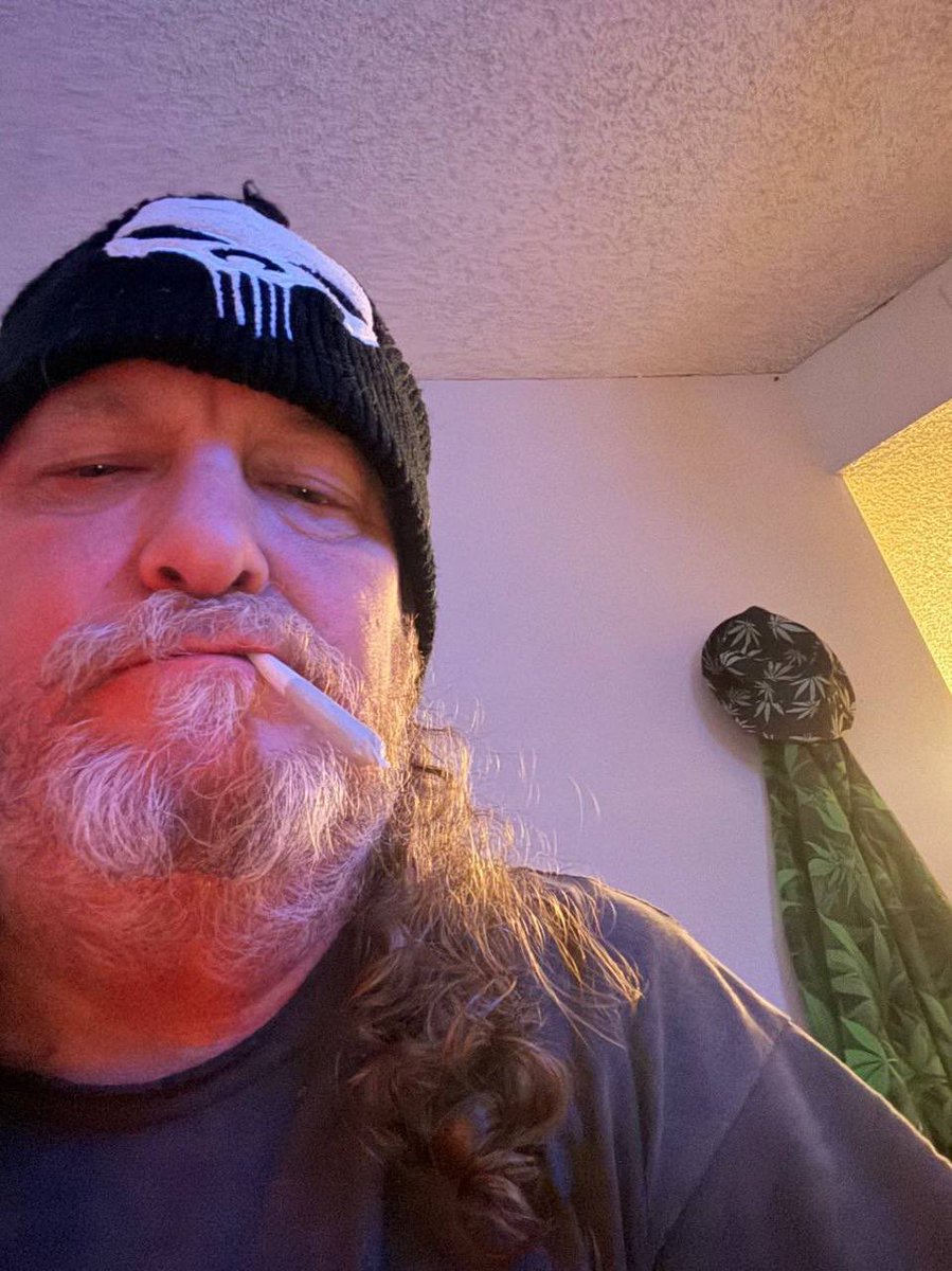 Johnlee tweet media