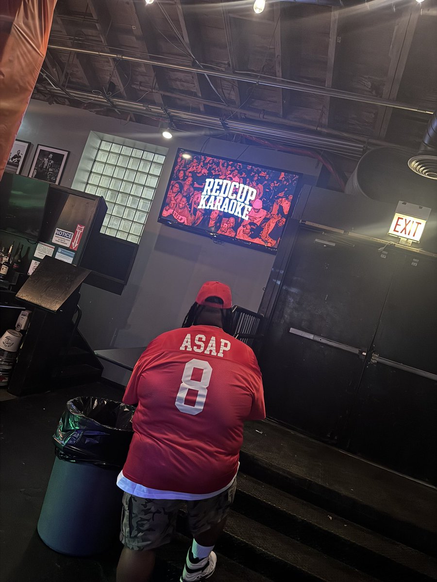 Big Slim Outside.. Fuck you mean!! tweet media