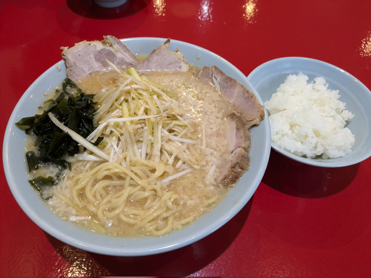 はる tweet media