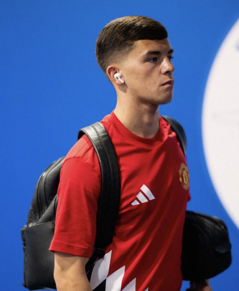 mufcacademy91's tweet photo. See you next season ✌️ https://t.co/2m0gAMQCJG