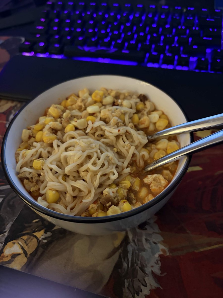 No89241418's tweet photo. @Mythical josh i made instant ramen with egg, corn, and laoganma. how do i make it b e t t er https://t.co/cjzdlR15uF