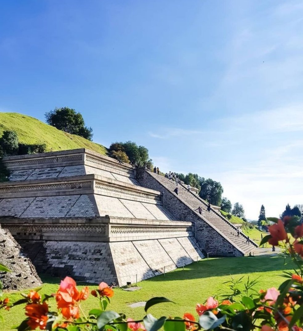 RaulDuva's tweet photo. @Cuauhtemoc_1521 Apuntemos en la lista a las pirámides de Cholula en Puebla 👍 https://t.co/N0krwzZvSX