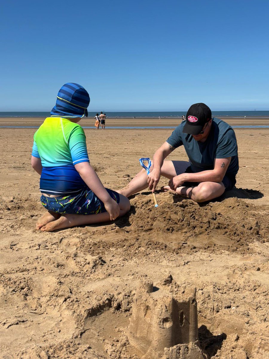 robwil99's tweet photo. Beach day in Formby! ☀️ https://t.co/bzMkhr3QfZ
